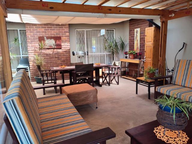 3 Bedroom Property for Sale in Van Riebeeck Park Gauteng