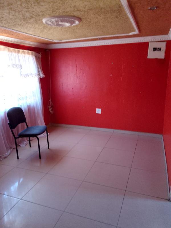 To Let 2 Bedroom Property for Rent in Meadowlands Gauteng