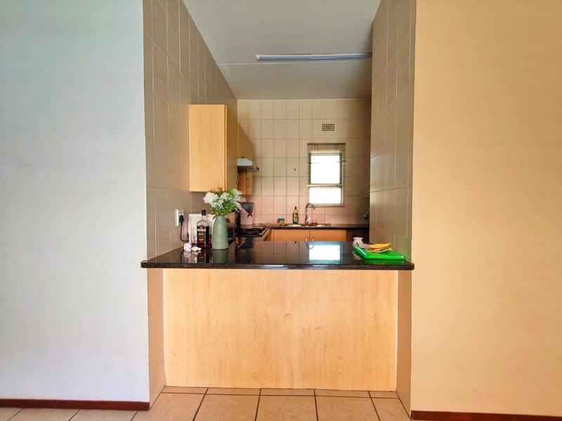 To Let 2 Bedroom Property for Rent in Pineslopes Gauteng