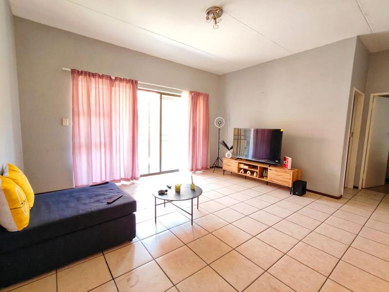 To Let 2 Bedroom Property for Rent in Pineslopes Gauteng