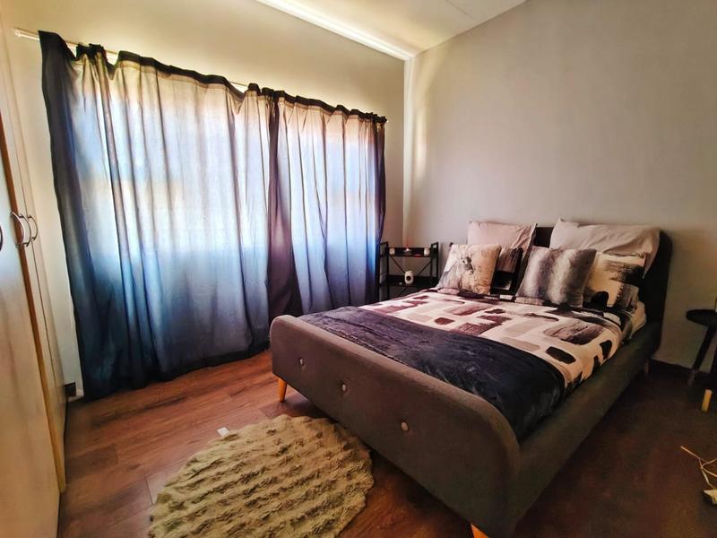 To Let 2 Bedroom Property for Rent in Pineslopes Gauteng