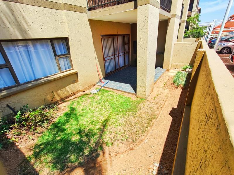 To Let 2 Bedroom Property for Rent in Pineslopes Gauteng