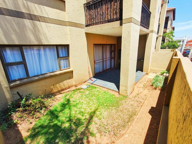 To Let 2 Bedroom Property for Rent in Pineslopes Gauteng