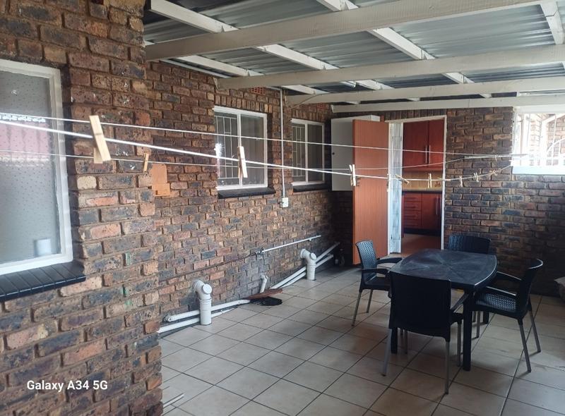 To Let 3 Bedroom Property for Rent in Birchleigh Gauteng