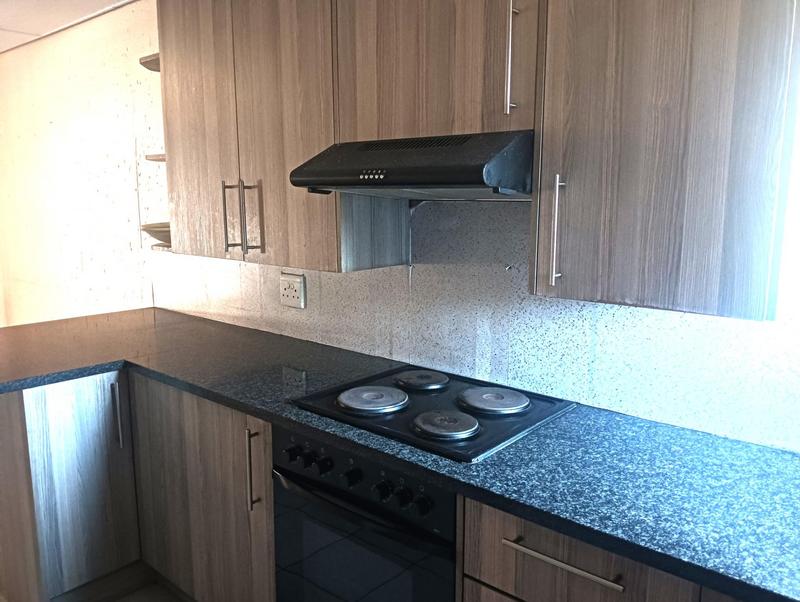 2 Bedroom Property for Sale in Cruywagenpark Gauteng