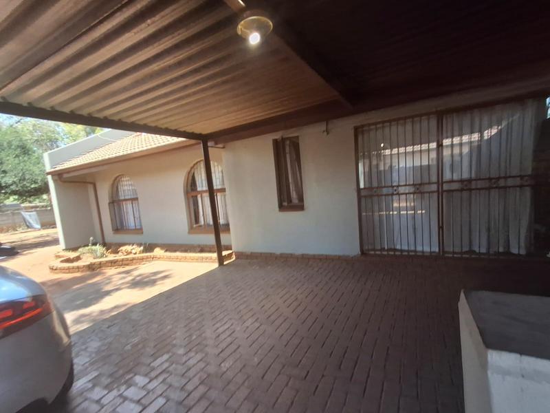 2 Bedroom Property for Sale in The Orchards Gauteng