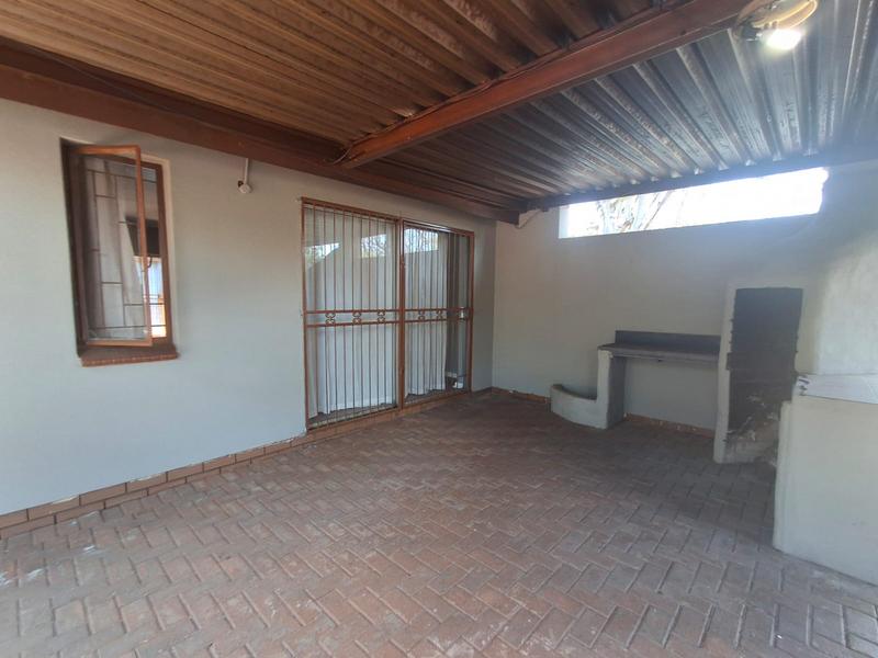 2 Bedroom Property for Sale in The Orchards Gauteng