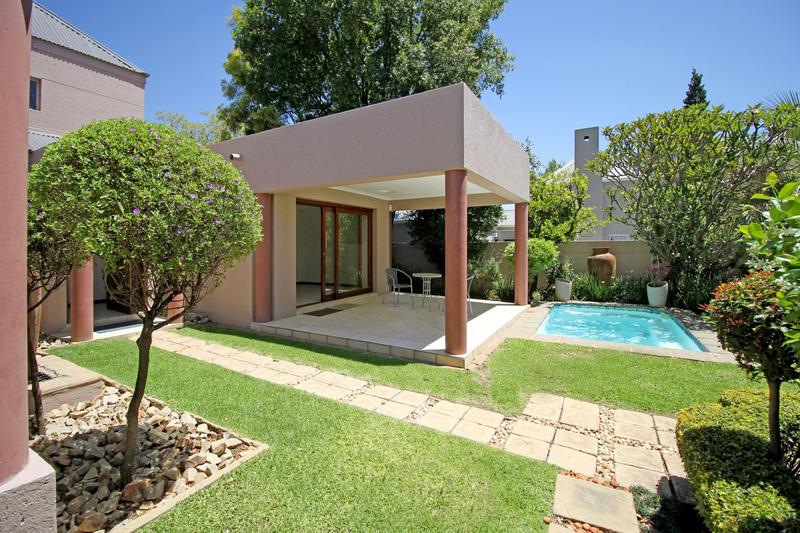 To Let 3 Bedroom Property for Rent in Magaliessig Gauteng