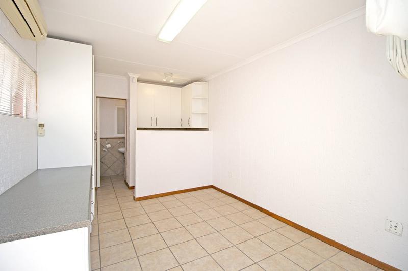 To Let 3 Bedroom Property for Rent in Magaliessig Gauteng