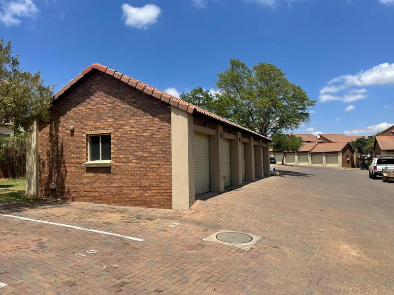 To Let 2 Bedroom Property for Rent in Mooikloof Ridge Gauteng