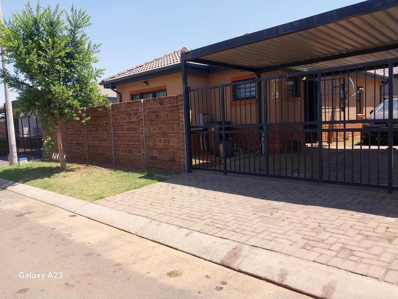 3 Bedroom Property for Sale in Albertsdal Gauteng