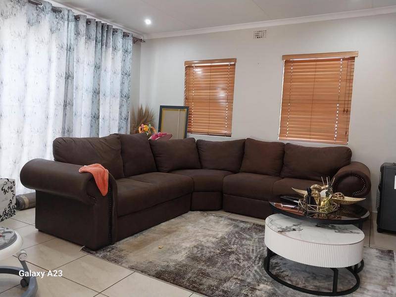 3 Bedroom Property for Sale in Albertsdal Gauteng