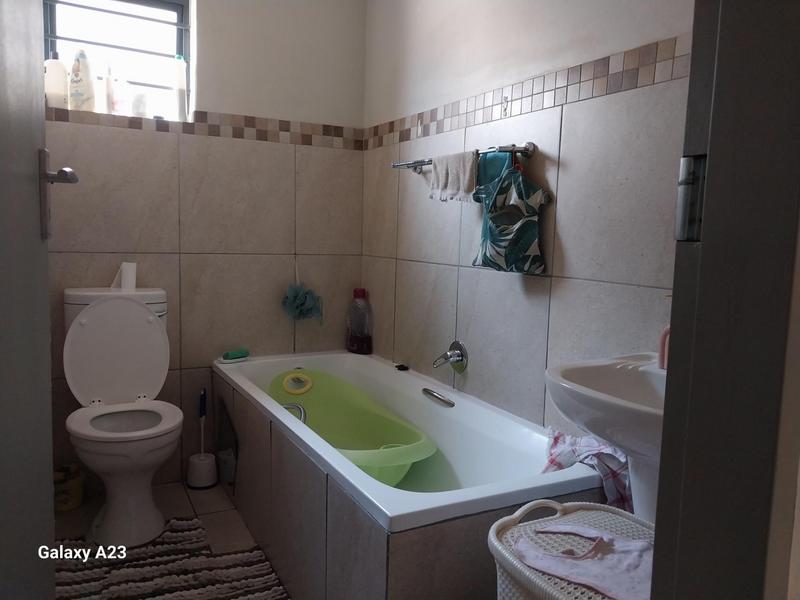 3 Bedroom Property for Sale in Albertsdal Gauteng