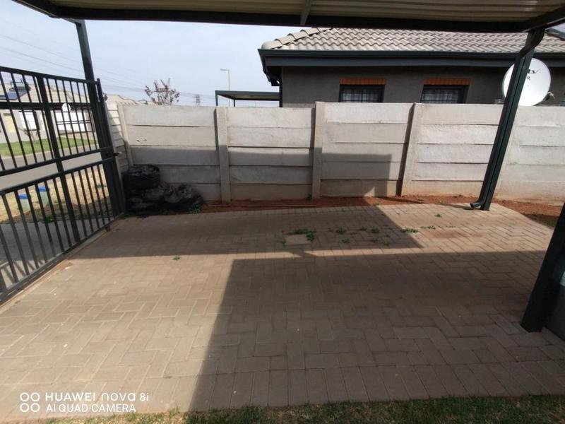 3 Bedroom Property for Sale in Albertsdal Gauteng