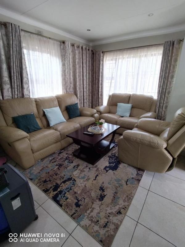 3 Bedroom Property for Sale in Albertsdal Gauteng