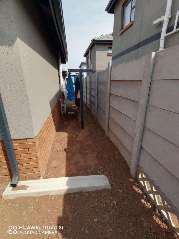 3 Bedroom Property for Sale in Albertsdal Gauteng