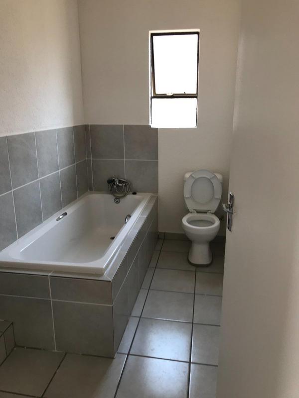 2 Bedroom Property for Sale in Sharon Park Gauteng