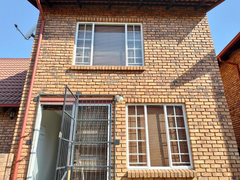 To Let 2 Bedroom Property for Rent in Zwartkop Ext 7 Gauteng