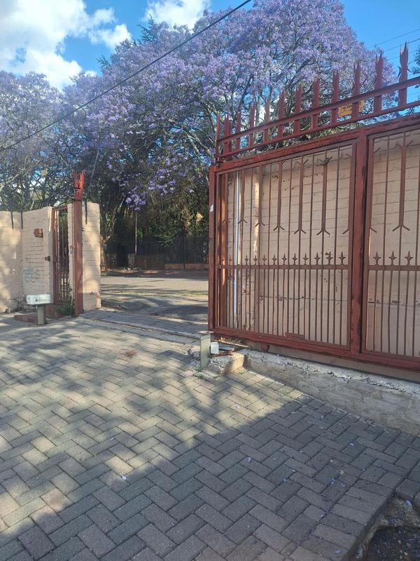 5 Bedroom Property for Sale in Observatory Gauteng