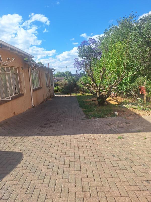 5 Bedroom Property for Sale in Observatory Gauteng