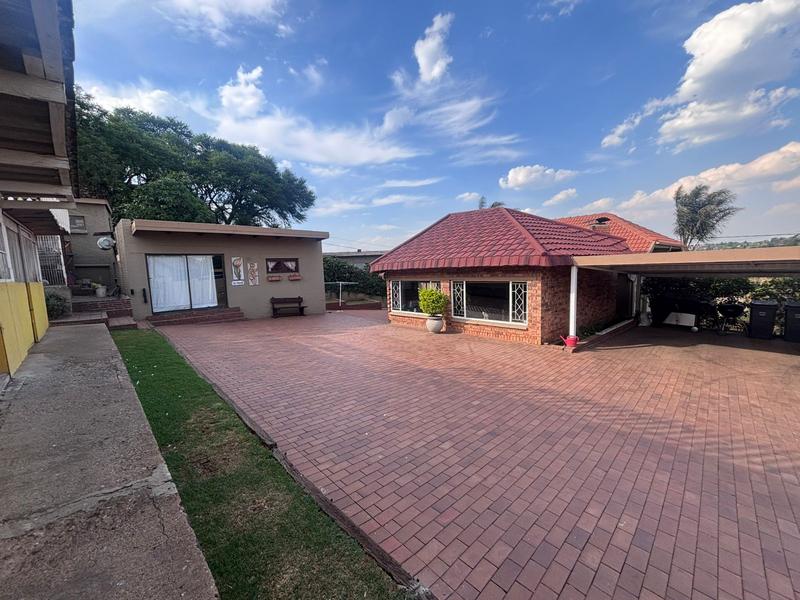 3 Bedroom Property for Sale in Florida North Gauteng