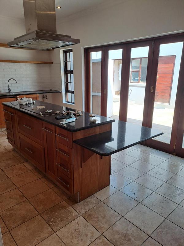 To Let 4 Bedroom Property for Rent in Emmarentia Gauteng