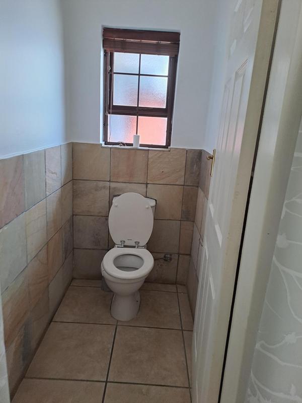 To Let 4 Bedroom Property for Rent in Emmarentia Gauteng