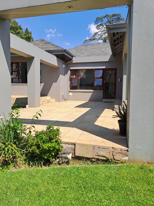 To Let 4 Bedroom Property for Rent in Emmarentia Gauteng