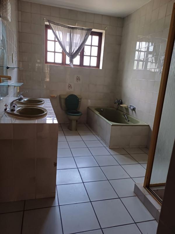 To Let 2 Bedroom Property for Rent in Cyrildene Gauteng