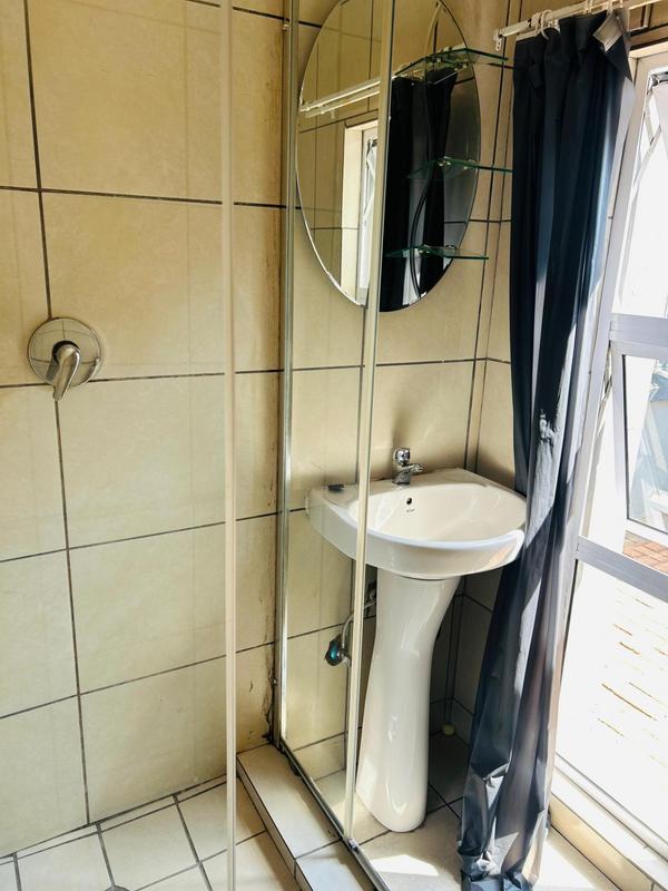 To Let 1 Bedroom Property for Rent in Kensington Gauteng