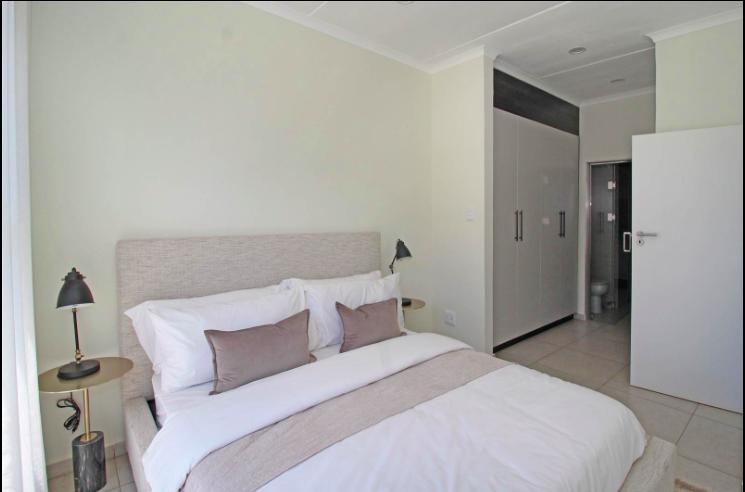 To Let 2 Bedroom Property for Rent in Greenstone Hill Gauteng