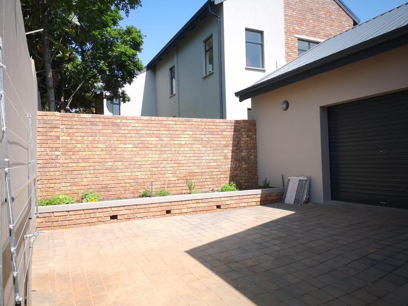 3 Bedroom Property for Sale in Waterkloof Ridge Gauteng