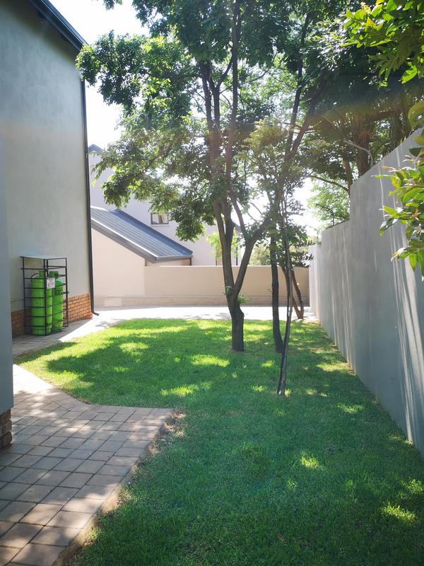 3 Bedroom Property for Sale in Waterkloof Ridge Gauteng