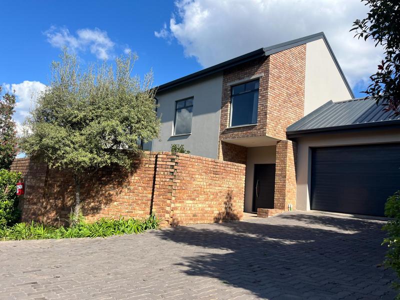 3 Bedroom Property for Sale in Waterkloof Ridge Gauteng