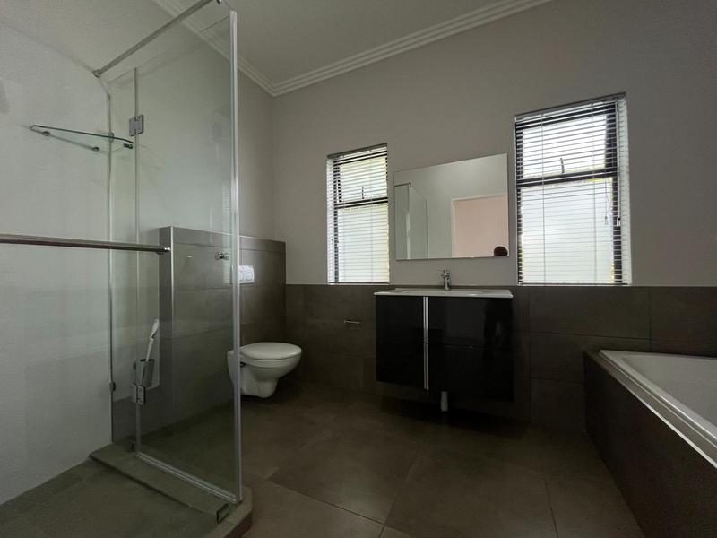 3 Bedroom Property for Sale in Waterkloof Ridge Gauteng