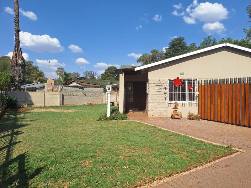 To Let 3 Bedroom Property for Rent in Edelweiss Gauteng