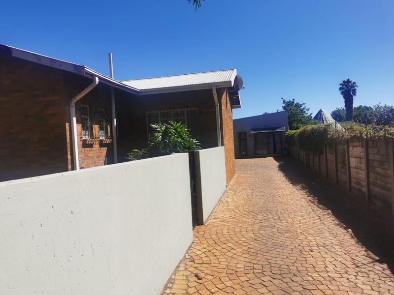 4 Bedroom Property for Sale in Casseldale Gauteng