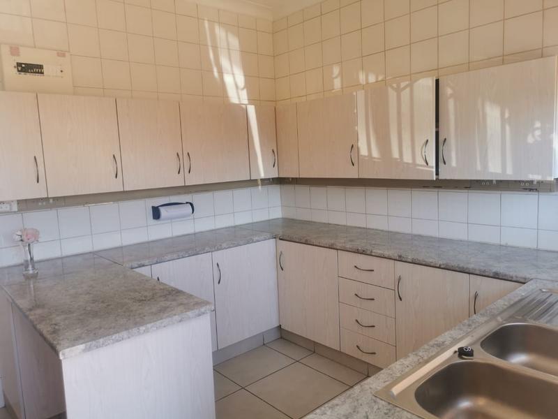 4 Bedroom Property for Sale in Casseldale Gauteng