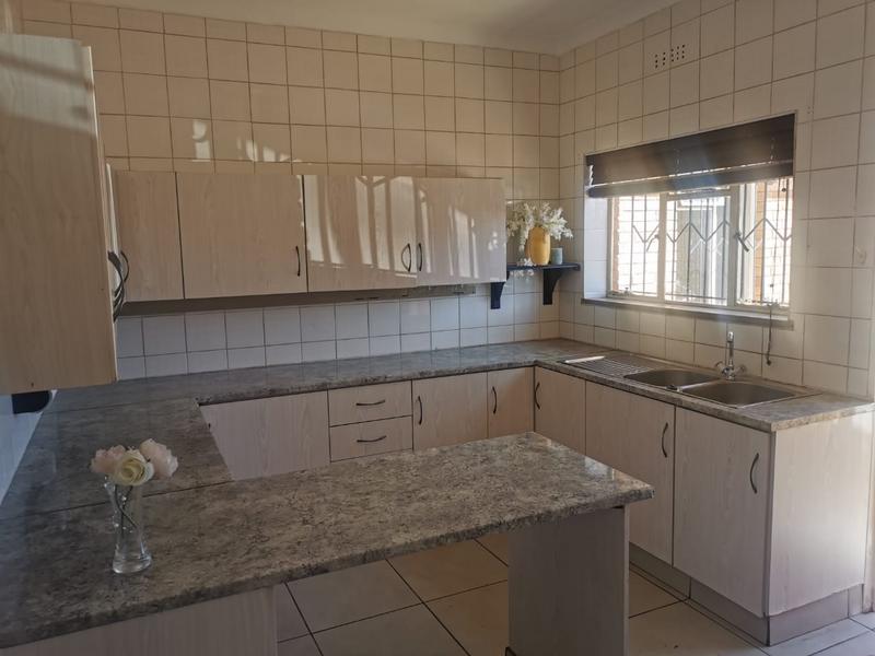 4 Bedroom Property for Sale in Casseldale Gauteng