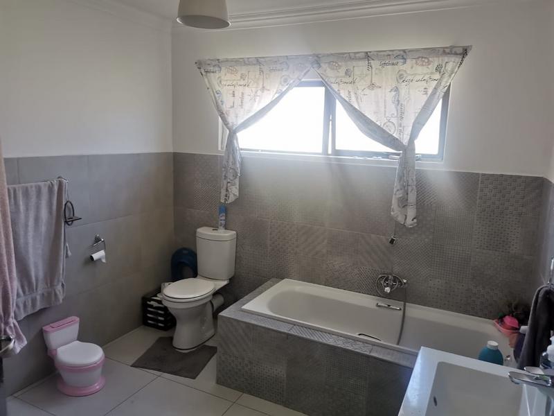 4 Bedroom Property for Sale in Casseldale Gauteng