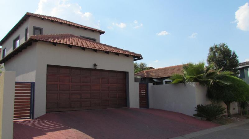 3 Bedroom Property for Sale in Noordwyk Gauteng