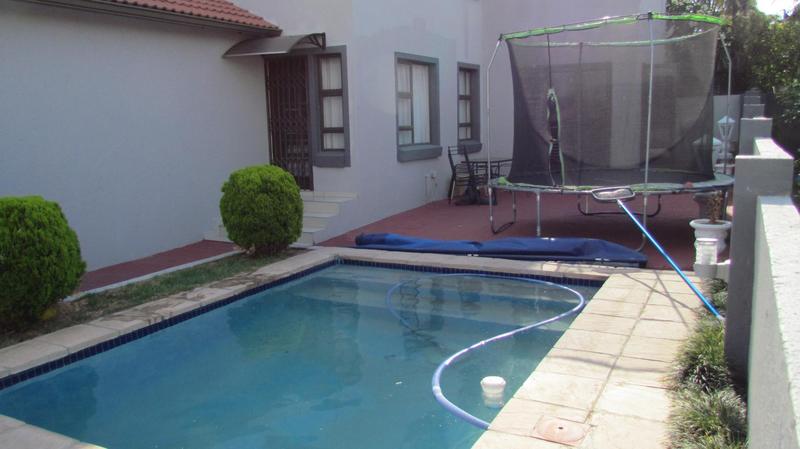 3 Bedroom Property for Sale in Noordwyk Gauteng