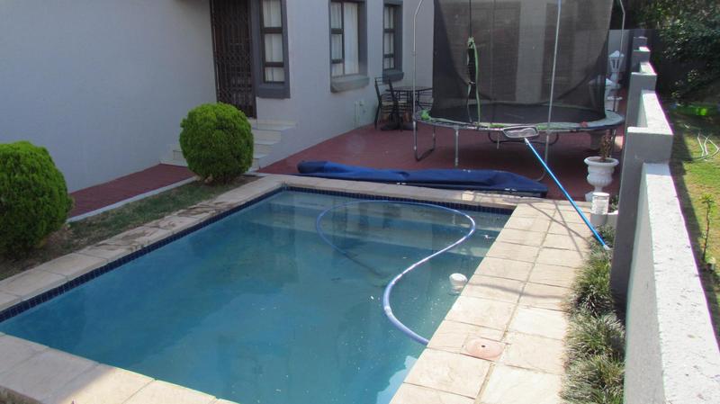 3 Bedroom Property for Sale in Noordwyk Gauteng