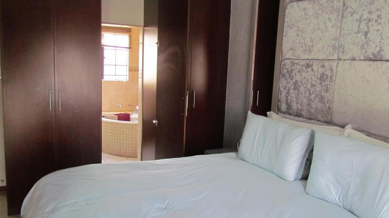 3 Bedroom Property for Sale in Noordwyk Gauteng