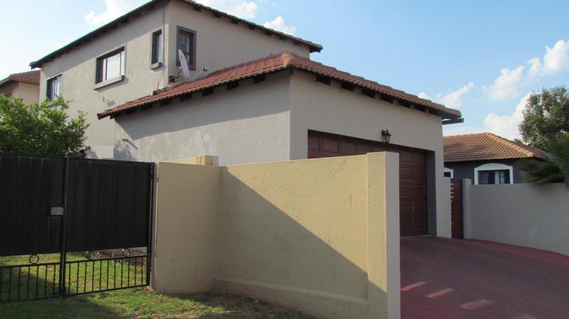 3 Bedroom Property for Sale in Noordwyk Gauteng