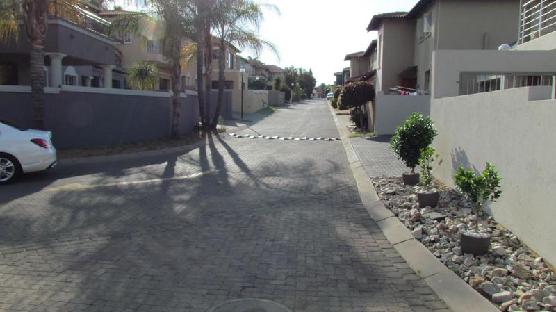 3 Bedroom Property for Sale in Noordwyk Gauteng