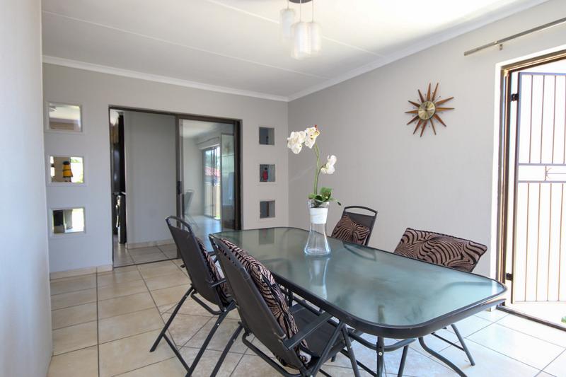 3 Bedroom Property for Sale in Thatchfield Gauteng