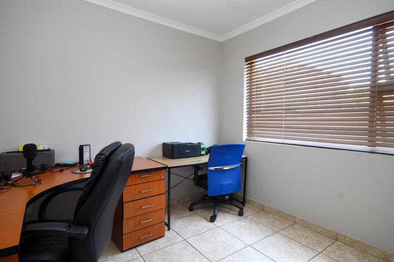 3 Bedroom Property for Sale in Thatchfield Gauteng