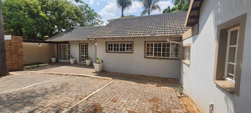 To Let 3 Bedroom Property for Rent in Faerie Glen Gauteng