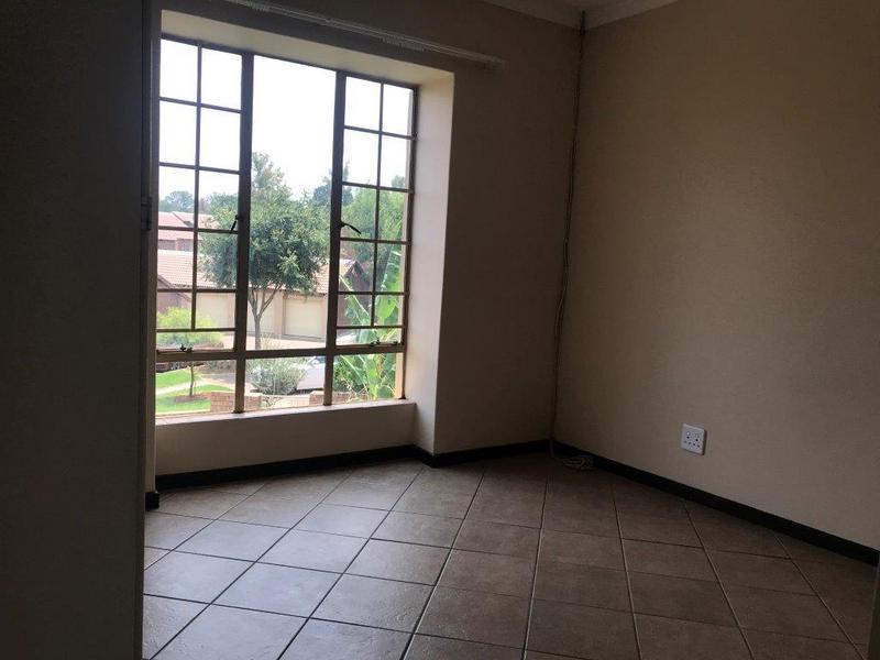 To Let 2 Bedroom Property for Rent in Mooikloof Ridge Gauteng